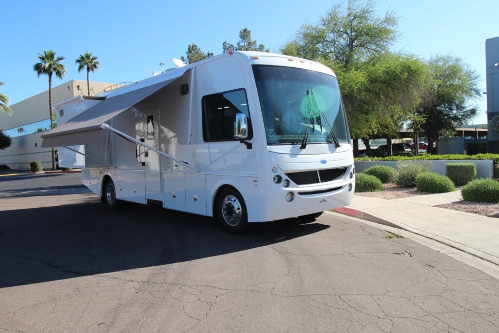 Army Mobile Command Post Coach